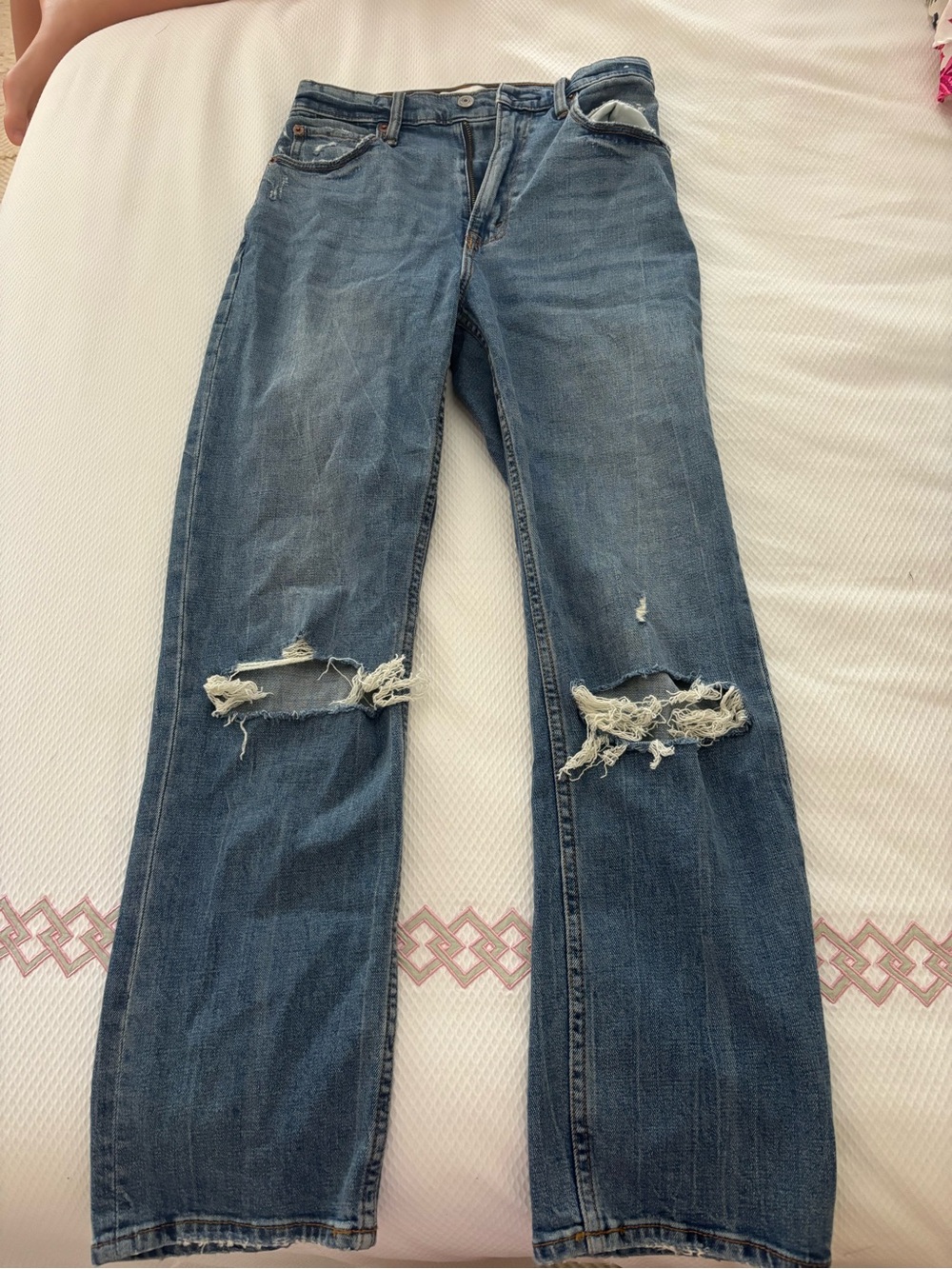 Abercrombie & Fitch Women's Ripped Straight-Leg Jeans - Medium Blue